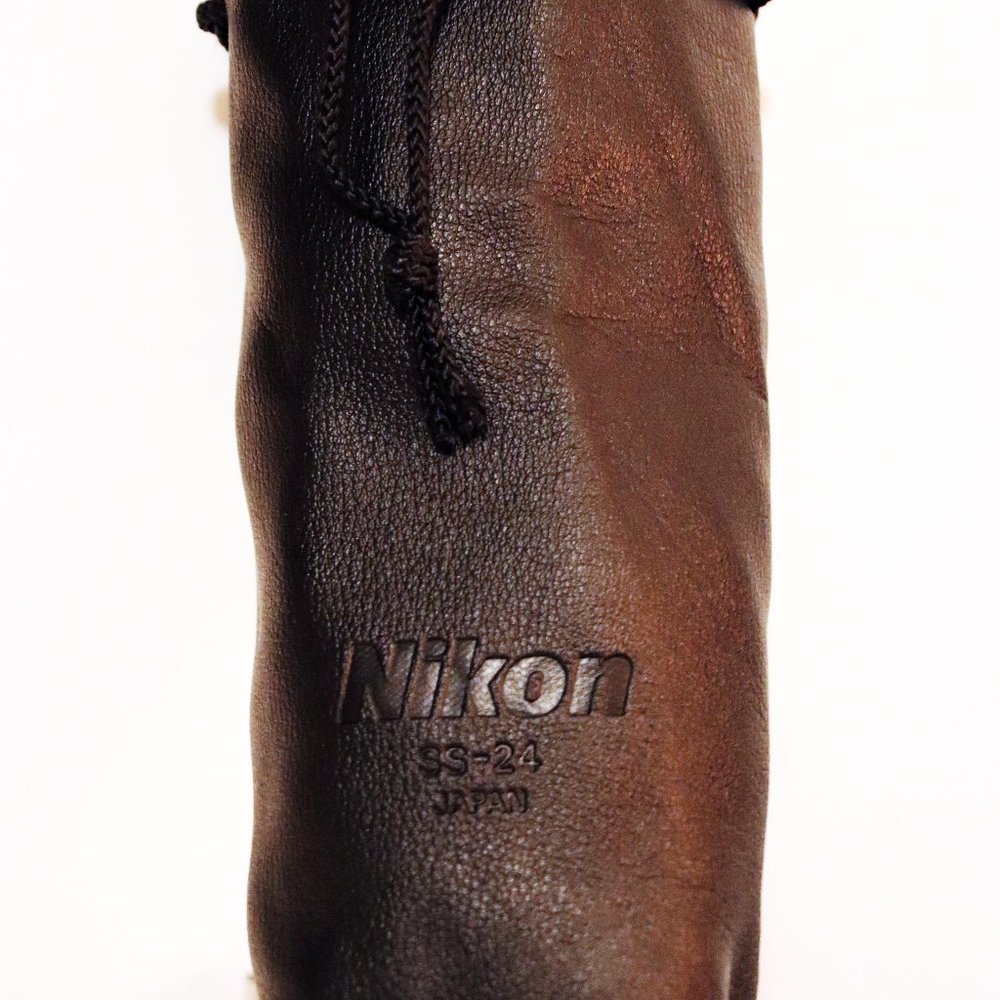 GENUINE NIKON SS-24 FLASH/LENS SOFT PROTECTIVE DrawstringLEATHER POUCH 8.5"BLACK